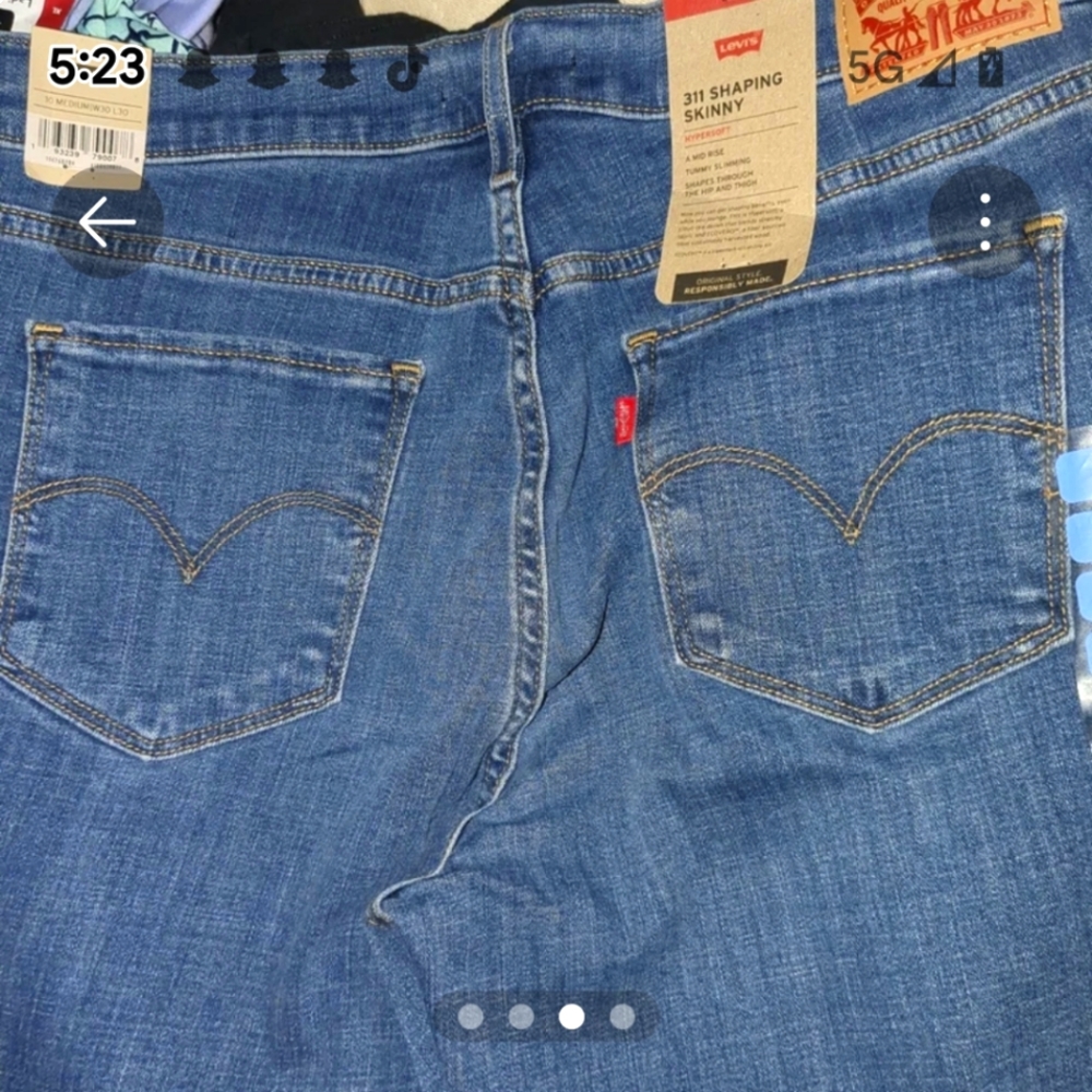 Levis jeans